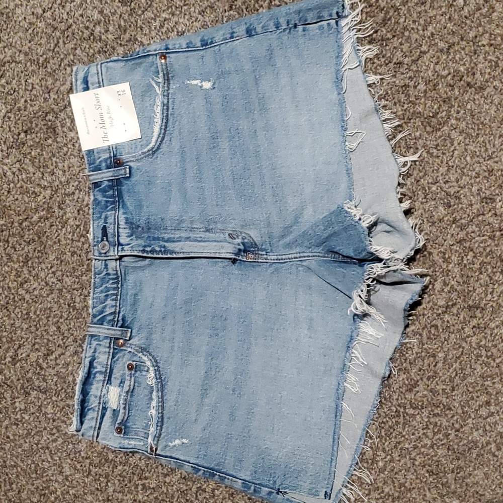 Abercrombie & Fitch The Mom Short